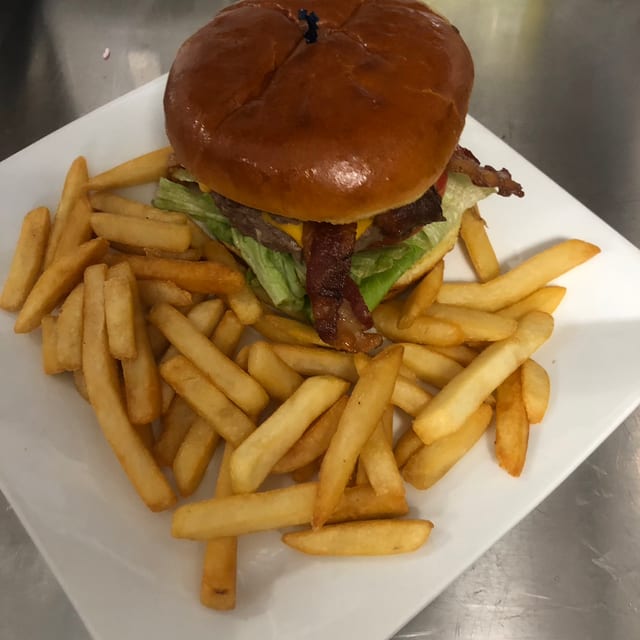 Double Cheese Burger.